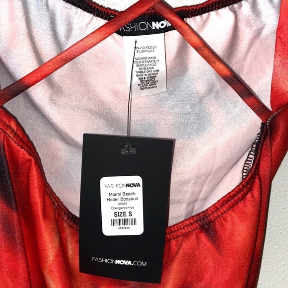 NWT. Halter Bodysuit. Fashion Nova. Size Small. - Picture 8 of 9